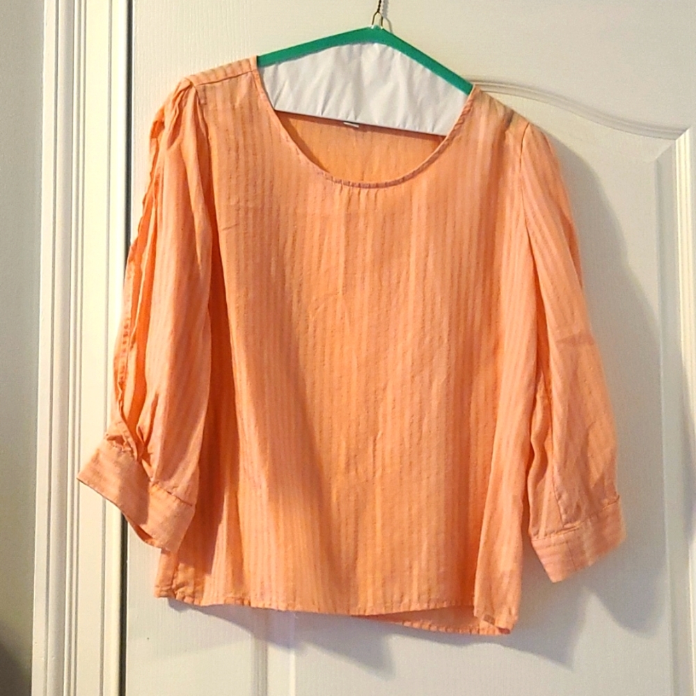 Amour Vert Peach Open Sleeve Top